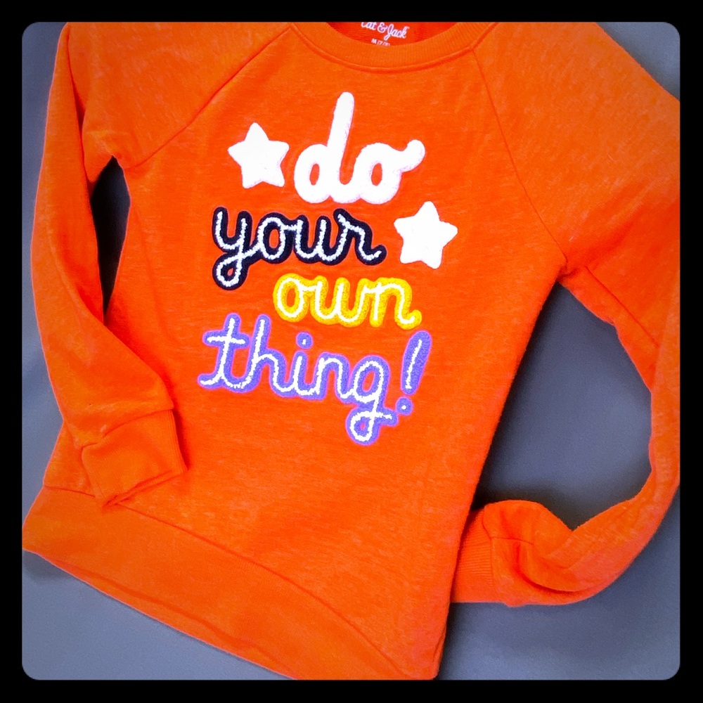 Cat & Jack Girls’ Sweatshirt Size MED